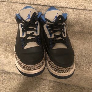 Jordan 3s good condition,  🚨 no box